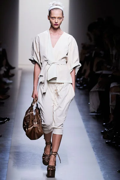 Look 7